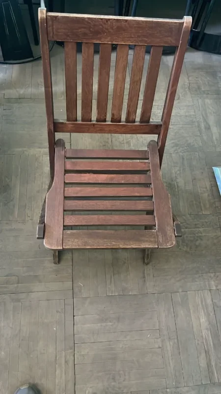 Tirane, shes SHES KARRIKE DHE TAVOLINA 250 €