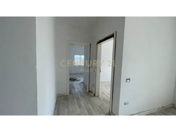 Durres, shitet apartament 2+1 Kati 7, 93 m² 100.000 € (Plazh,hekurudha)