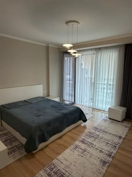 Tirane, jepet me qera apartament 2+1 Kati 5, 1.500 € 