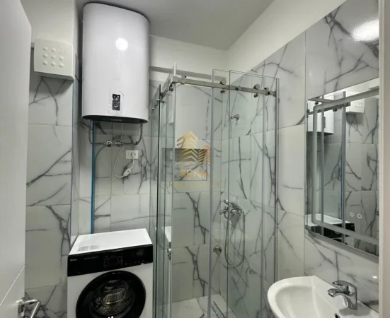 Tirane, jepet me qera apartament 1+1+Ballkon Kati 4, 70 m² 500 € (Astir)