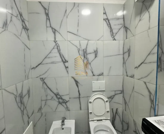 Tirane, jepet me qera apartament 1+1+Ballkon Kati 4, 70 m² 500 € (Astir)