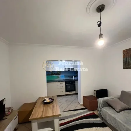 Tirane, jepet me qera apartament 2+1 Kati 1, 120 m² 550 € (Materniteti i Ri)