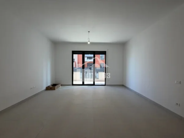 Tirane, jepet me qera apartament 2+1 Kati 1, 98 m² 700 € (TEK KOMPLEKSI “DELIJORGJI”)