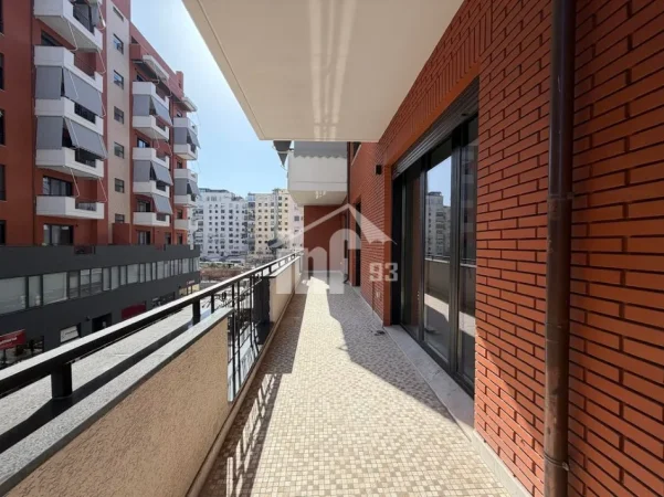 Tirane, jepet me qera apartament 2+1 Kati 1, 98 m² 700 € (TEK KOMPLEKSI “DELIJORGJI”)