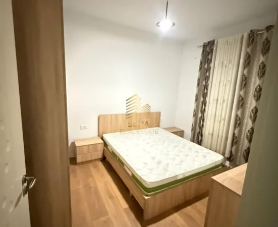 Tirane, jepet me qera apartament 1+1 Kati 1, 50 m² 350 € (Allias)