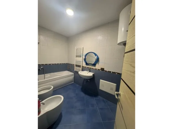 Tirane, shitet apartament 1+1, Kati 2, 62 m² 149.000 € (Kompleksi Colombo,Oxhaku)