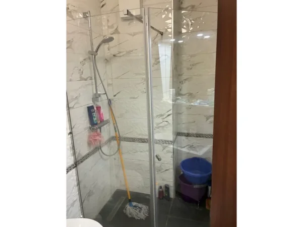 Tirane, jepet me qera apartament 1+1 Kati 2, 65 m² 550 € 