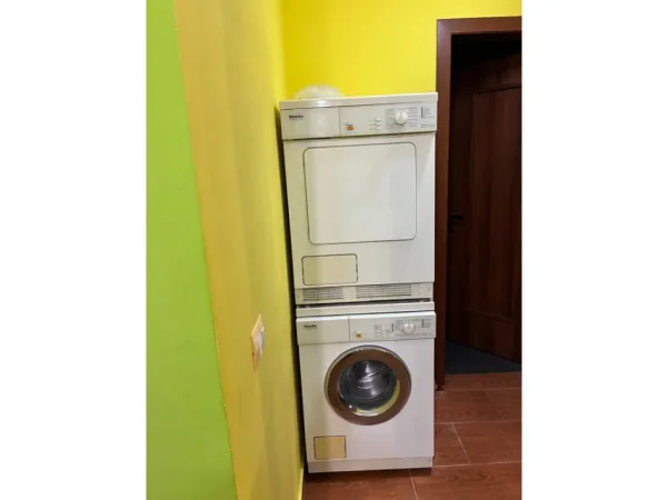 Tirane, jepet me qera apartament 1+1 Kati 2, 65 m² 550 € 