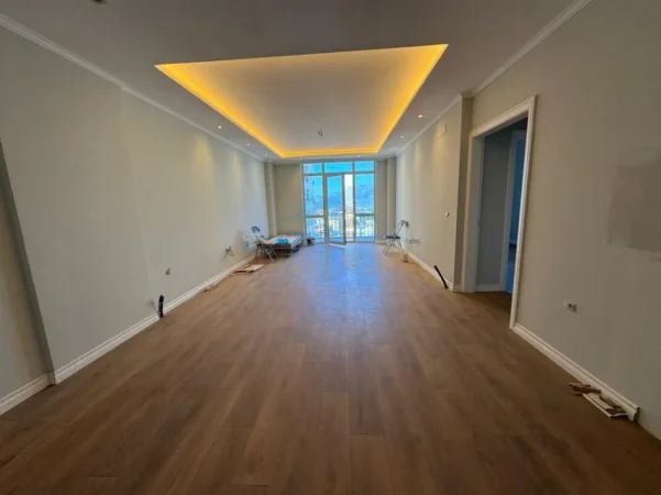 Elbasan, shitet apartament 2+1 Kati 7, 102 m² 145.000 € (Elbasan)