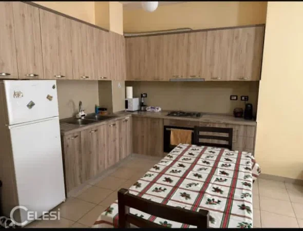 Tirane, jepet me qera apartament 2+1+Aneks+Ballkon Kati 5, 96 m² 550 € (liqeni i thate prane radison)