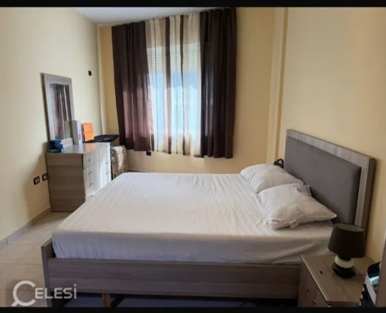 Tirane, jepet me qera apartament 2+1+Aneks+Ballkon Kati 5, 96 m² 550 € (liqeni i thate prane radison)