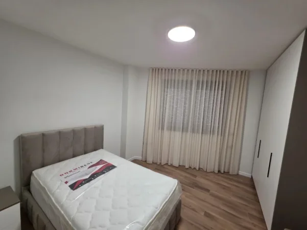 Tirane, jepet me qera apartament 2+1 Kati 3, 100 m² 1.000 € 