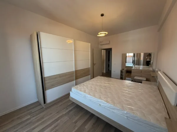 Tirane, jepet me qera apartament 1+1 Kati 6, 