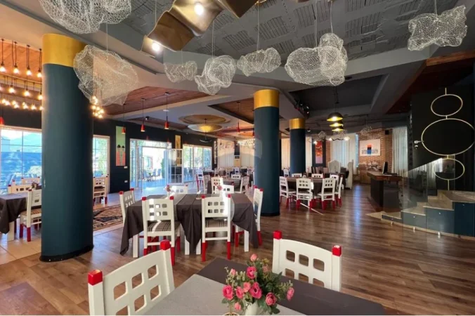 Tirane, shitet , 2.940 m² (Rruga Xhafer Shaba)