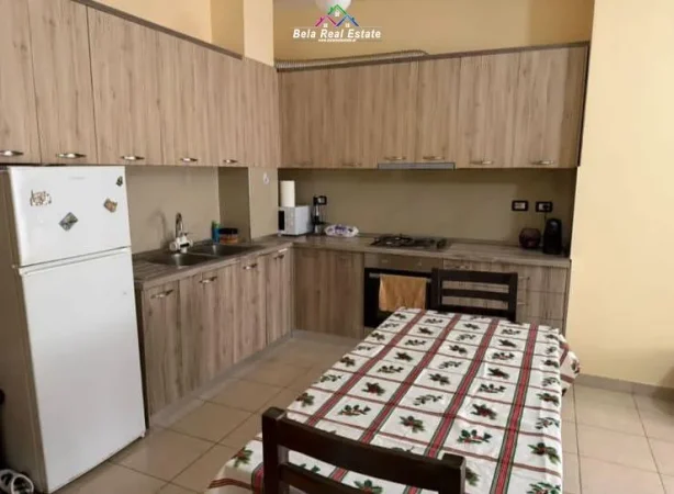 Tirane, jepet me qera apartament 2+1 Kati 5, 100 m² 570 € (hamdi garunja)