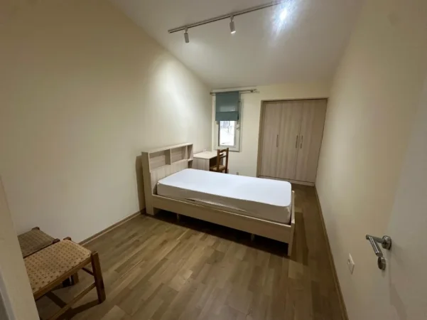 Shqiperi, jepet me qera apartament 2+1+Ballkon Kati 3, 80 m² 630 € (Rruga Prenke Jakova)