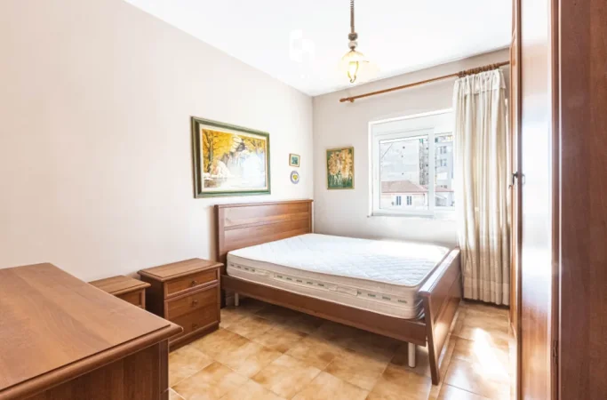 🌟 Shitet : 2+1 në Zemër të Tiranës (📍Sheshi Skëndërbe – Rr. Fortuzi ) 74m² NETO, 🔥179,000€ 🔥 Kati 4 Planimetri Perfekte --