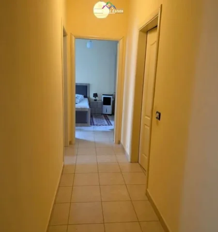 Tirane, jepet me qera apartament 2+1 Kati 5, 96 m² 570 € (Rruga Hamdi Garunja)