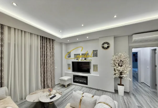 Tirane, jepet me qera apartament 2+1 Kati 4, 90 m² 550 € (FRESKU)