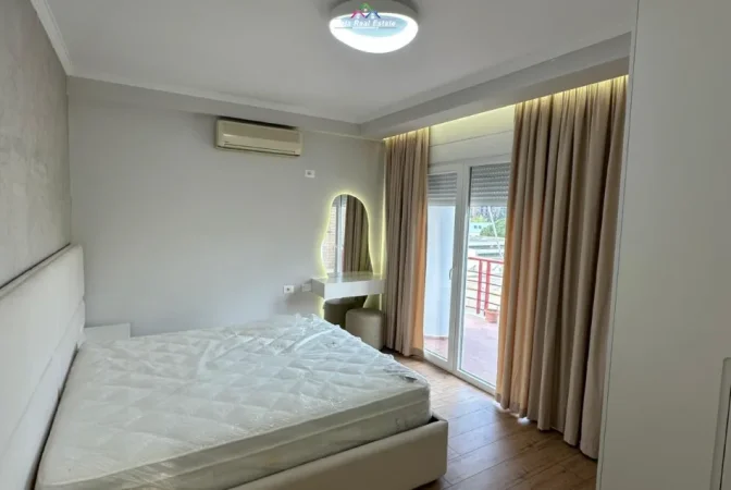 Tirane, jepet me qera apartament 2+1 Kati 2, 110 m² 1.000 € (Rruga Don Bosko)