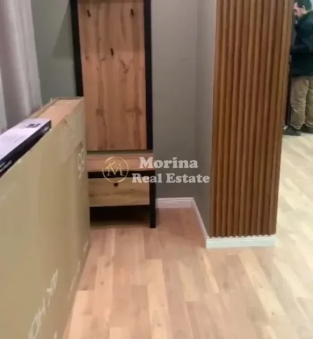 Tirane, jepet me qera apartament 2+1 Kati 4, 100 m² 800 € (Tregu Elektrik)