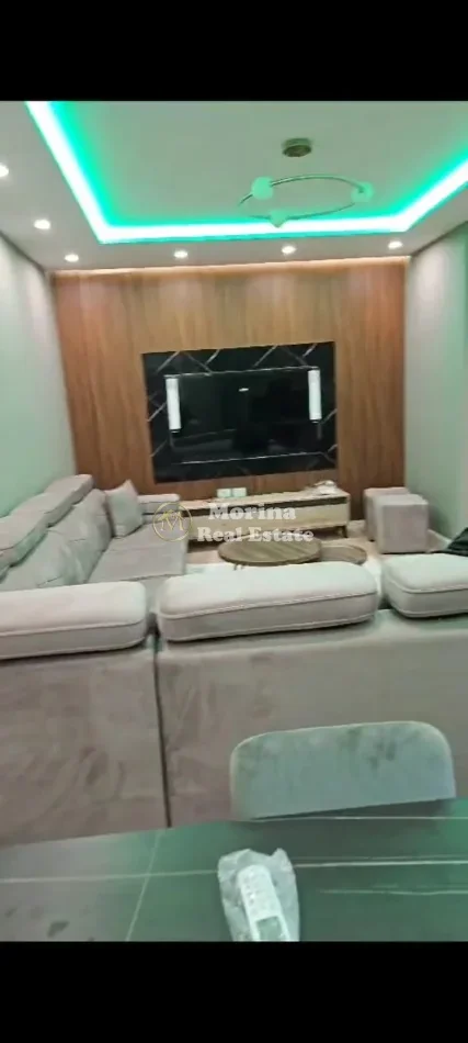 Tirane, jepet me qera apartament 2+1 Kati 4, 100 m² 800 € (Tregu Elektrik)