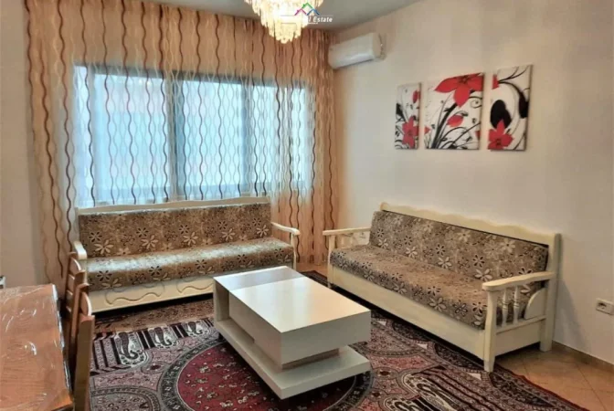 Tirane, shes apartament 1+1 Kati 4, 66 m² 126.000 € (Rruga 5 Maj)