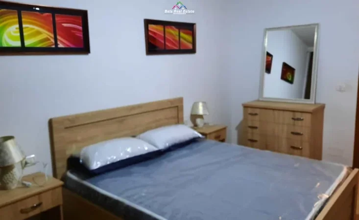 Tirane, shes apartament 1+1 Kati 4, 66 m² 126.000 € (Rruga 5 Maj)