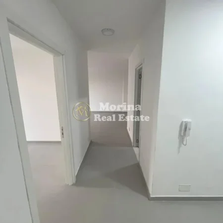 Tirane, jepet me qera apartament 2+1 Kati 5, 108 m² 400 € (Rruga e Dibres)