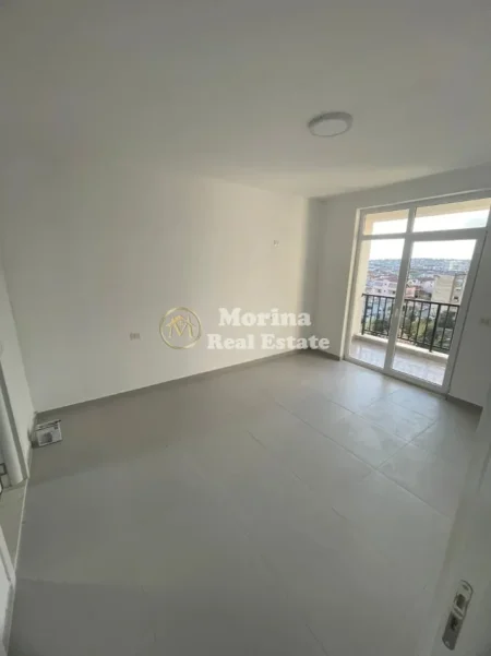 Tirane, jepet me qera apartament 2+1 Kati 5, 108 m² 400 € (Rruga e Dibres)