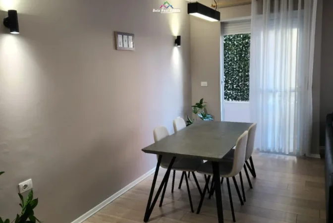 Tirane, jepet me qera apartament 1+1 Kati 2, 70 m² 680 € (21 dhjetori)