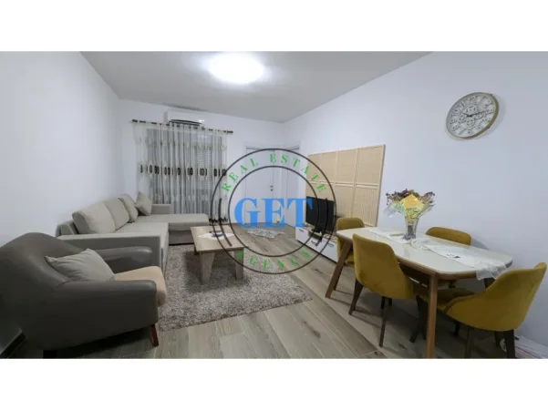 Durres, jepet me qera apartament 2+1 Kati 2, 83 m² 400 € (Stacioni i Trenit)