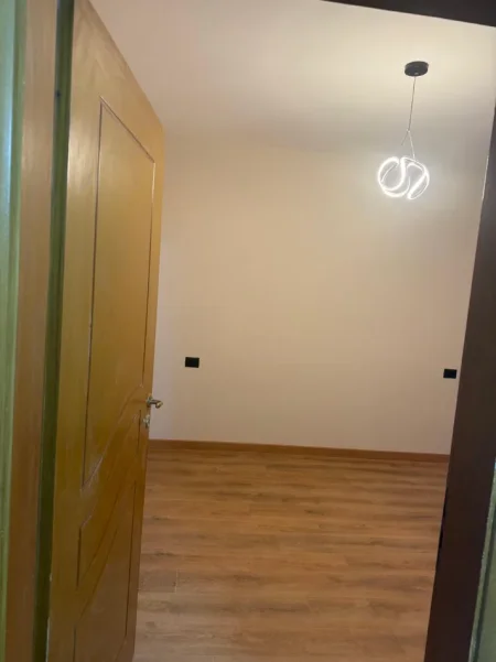 Tirane, jepet me qera apartament 1+1 Kati 2, 60 m² 520 € (Rruga Dali Ndreu)