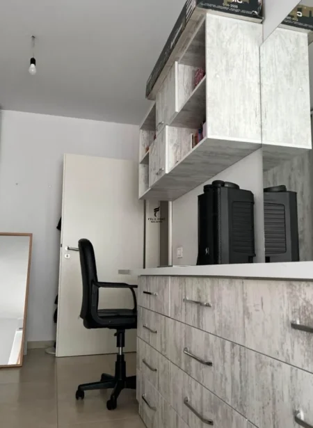 Tirane, jepet me qera apartament 1+1 Kati 7, 65 m² 600 € (21 DHJETORI)