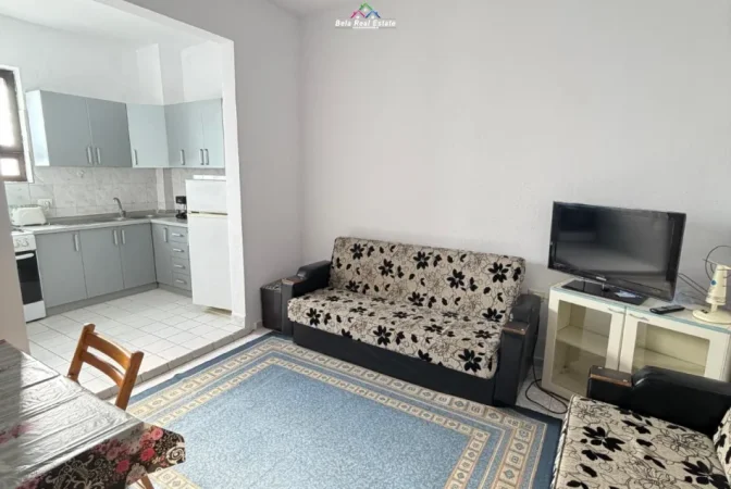 Tirane, jepet me qera apartament 1+1 Kati 2, 60 m² 470 € (Rruga e Barrikadave)