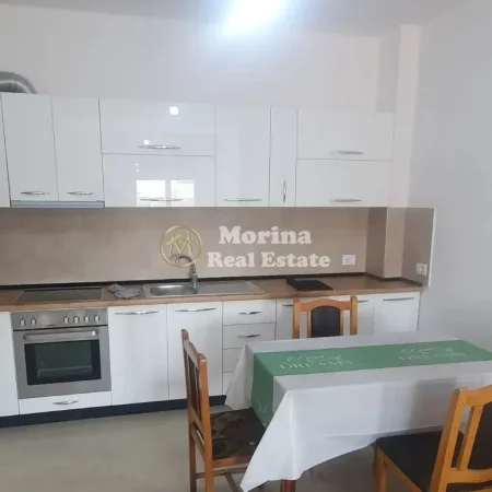 Tirane, jepet me qera apartament 2+1 Kati 1, 95 m² 550 € (Shkoze)