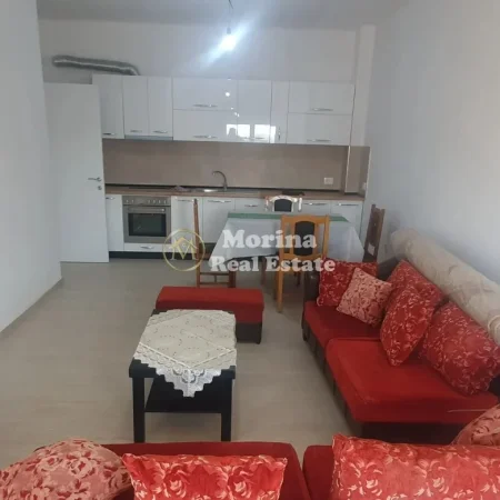 Tirane, jepet me qera apartament 2+1 Kati 1, 95 m² 550 € (Shkoze)