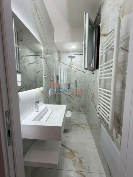 Tirane, jepet me qera apartament 1+1+Ballkon Kati 2, 55 m² 550 € (Rruga e Kavajes)