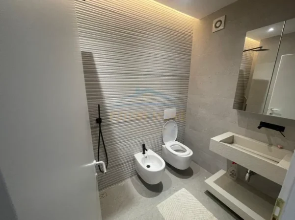 Tirane, shitet apartament 2+1+2 Kati 6, 95 m² 240.000 € (Jordan Misja)