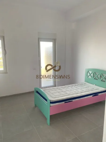 Tirane, jepet me qera apartament 2+1+Ballkon Kati 4, 78 m² 500 € (shkoze)