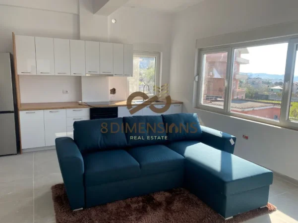 Tirane, jepet me qera apartament 2+1+Ballkon Kati 4, 78 m² 500 € (shkoze)