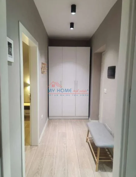 Tirane, jepet me qera apartament 1+1+Ballkon Kati 2, 65 m² 650 € (Mozaiku)