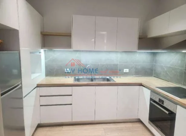 Tirane, jepet me qera apartament 1+1+Ballkon Kati 2, 65 m² 650 € (Mozaiku)