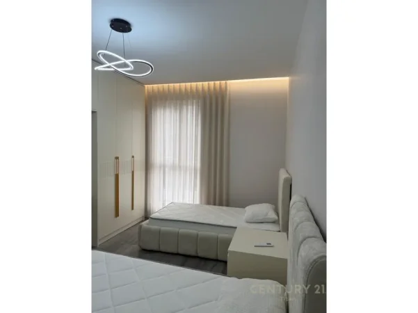 Tirane, jepet me qera apartament 2+1 Kati 8, 103 m² 900 € (don bosko)