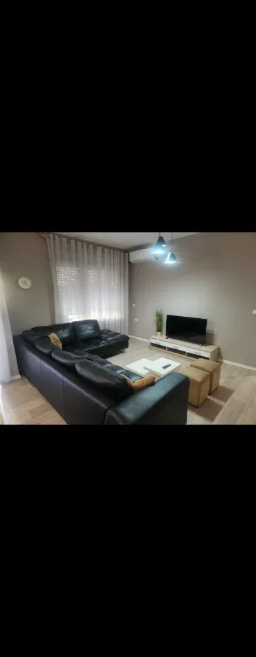 Tirane, jepet me qera apartament 1+1 Kati 2, 65 m² 650 € (MYSLYM SHYRI)