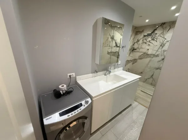 Tirane, jepet me qera apartament 1+1 Kati 1, 800 € 