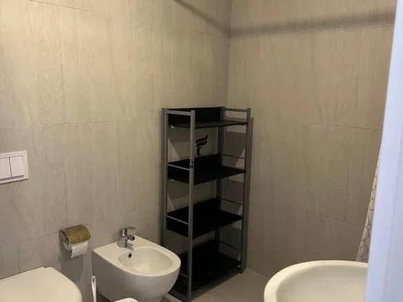 Tirane, jepet me qera apartament 1+1 Kati 5, 70 m² 600 € (DON BOSKO)