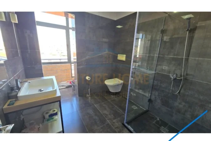 Tirane, shitet apartament 2+1+2+Ballkon Kati 5, 126 m² 230.000 € (Blloku i Vilave Selitë)
