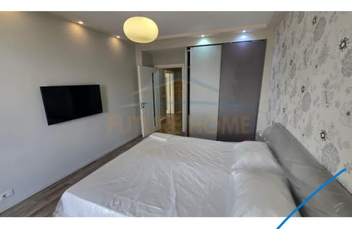 Tirane, shitet apartament 2+1+2+Ballkon Kati 5, 126 m² 230.000 € (Blloku i Vilave Selitë)