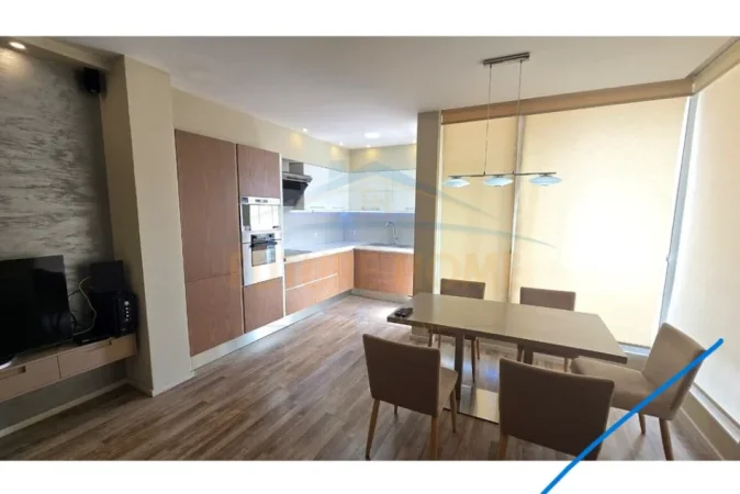 Tirane, shitet apartament 2+1+2+Ballkon Kati 5, 126 m² 230.000 € (Blloku i Vilave Selitë)